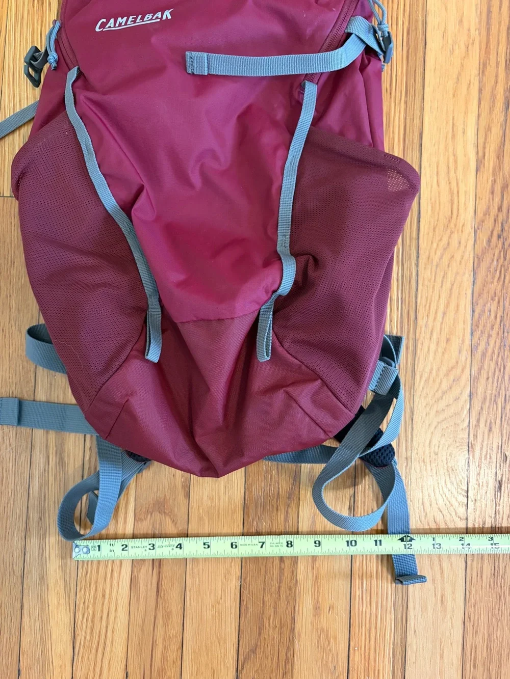 CamelBak Cloud Walker 18 Maroon Daypack Backpack CLEAN *Reservoir not included